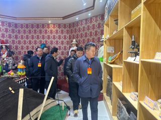 贵南县人大常委会视察县十七届人大四次会议代表建议、意见办理情况和2024年民生实事项目实施情况